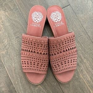 Vince Camuto Women's Rallema Low Wedge Slide Sandal Sushi Nubuck Size 7 US